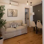 A Janela, Charming In Center Διαμέρισμα