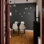 Apartment A Janela, Charming In Center Lisbon