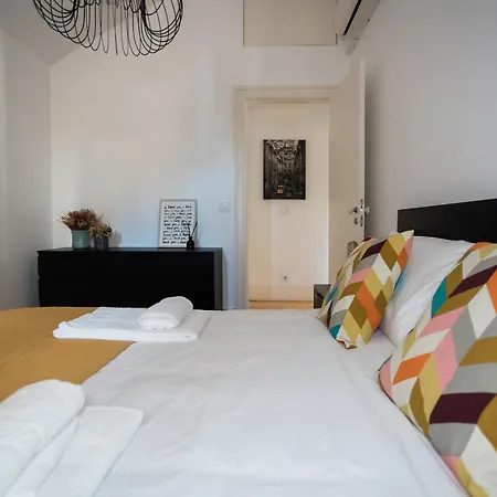Lisboa A Janela, Charming Apartments In Lisbon Center Apartment