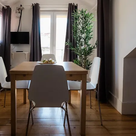 Apartment Lisboa A Janela, Charming Apartments In Lisbon Center