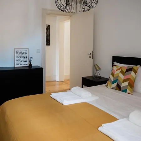 Apartment A Janela, Charming In Center Lisbon